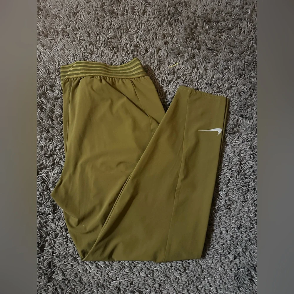 Nike DriFit pants - Picture 7 of 7